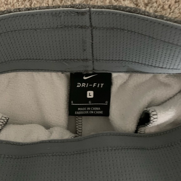 sweatpants - Picture 3 of 3